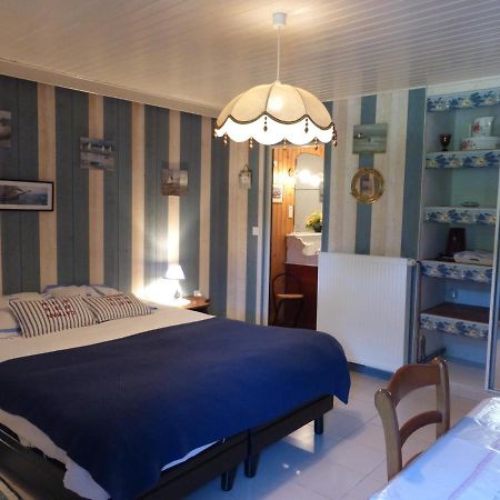 Les Petites Chapelles Bed & Breakfast Saint-Pierre-de-Plesguen Exterior photo